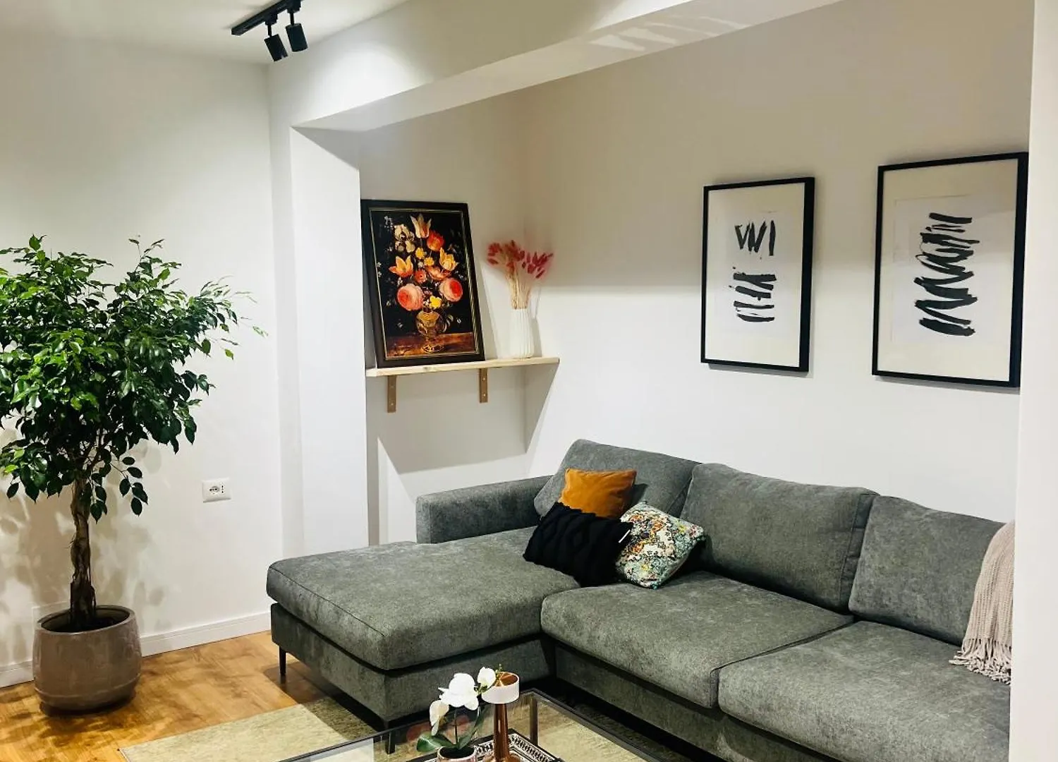 Dai Apartment 티라나